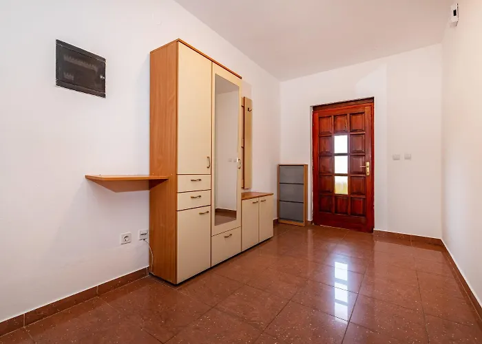 Mari Novigrad (Dalmatia)