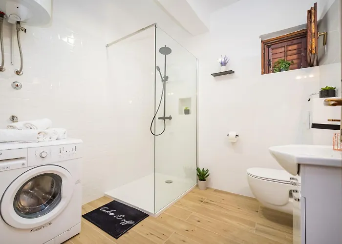 Mari * 노비그래드달마샤